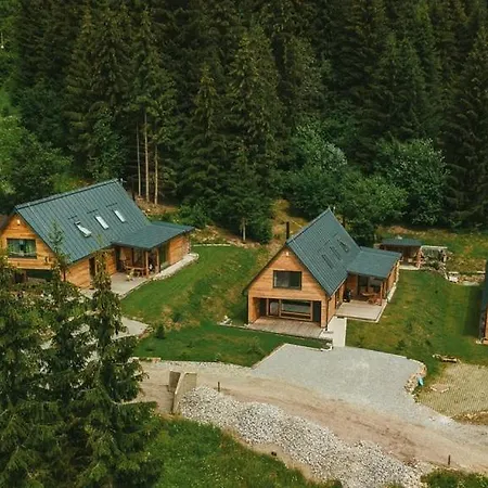 Chalet R *